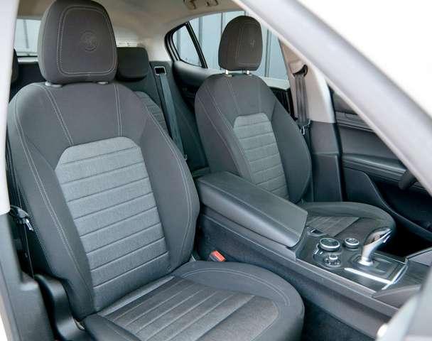 Alfa Romeo Stelvio 2.2 t Business Q4 210cv auto
