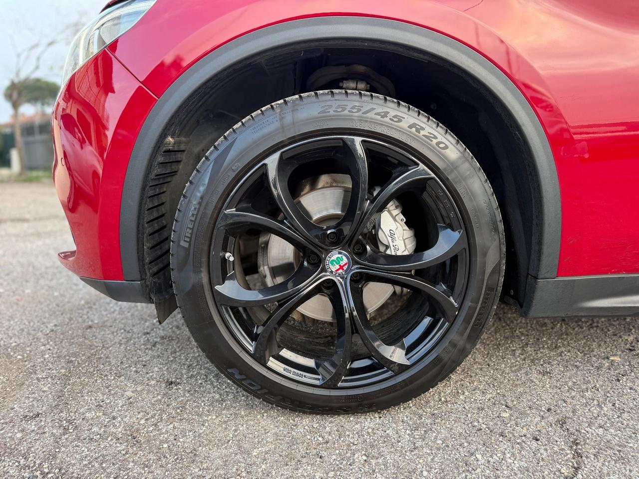 Alfa Romeo Stelvio 2.2 Turbodiesel 210 CV AT8 Q4 Executive