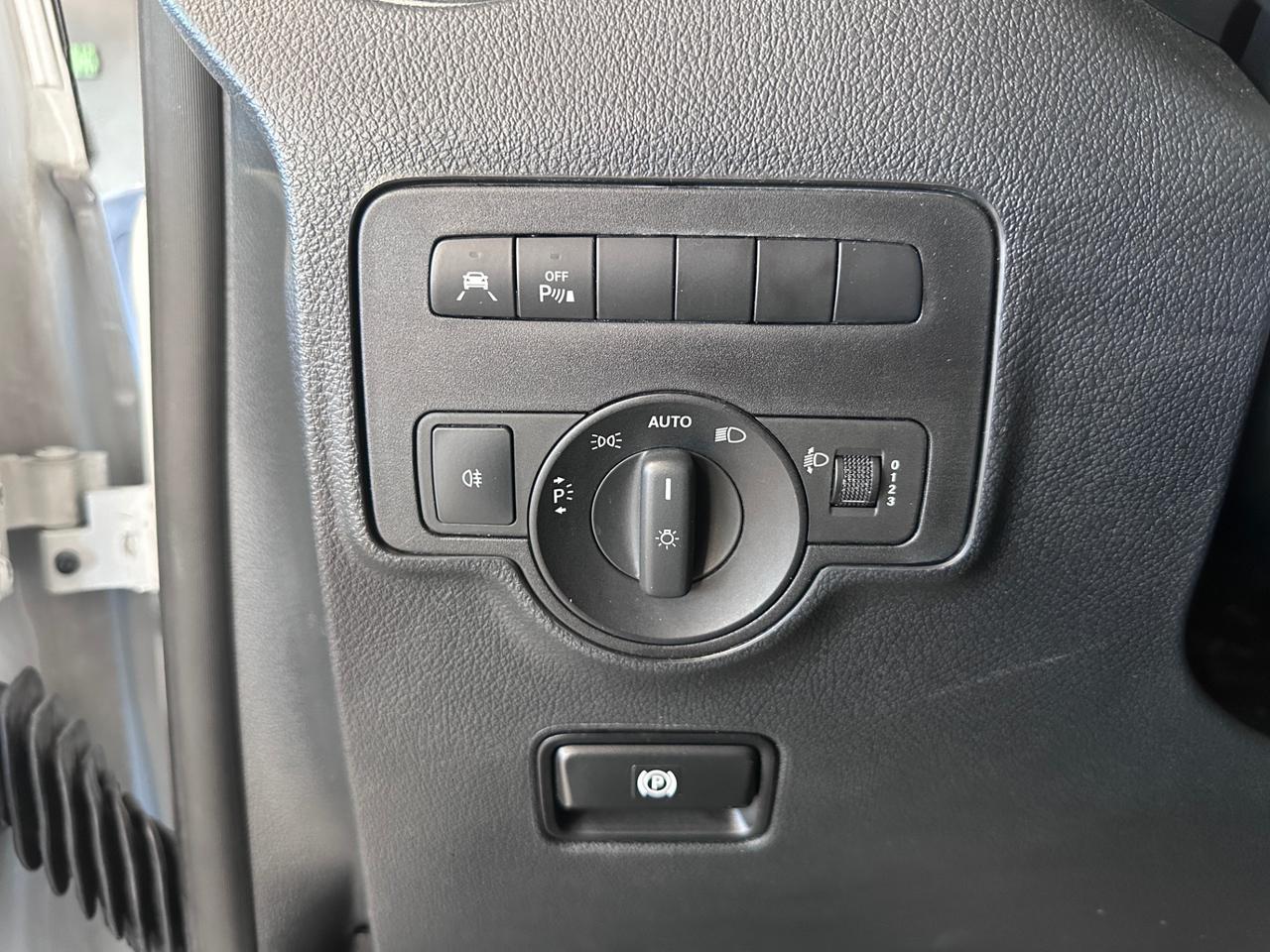 MERCEDES Vito 116 cdi compact tourer select auto my19