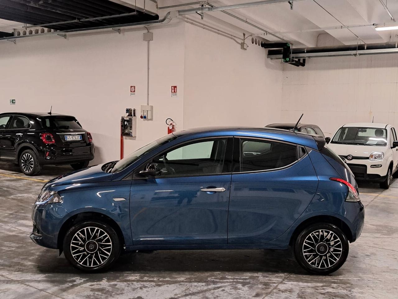 Lancia Ypsilon 1.0 FireFly Hybrid Platino MY'24 Km. 0 (GT621KA)