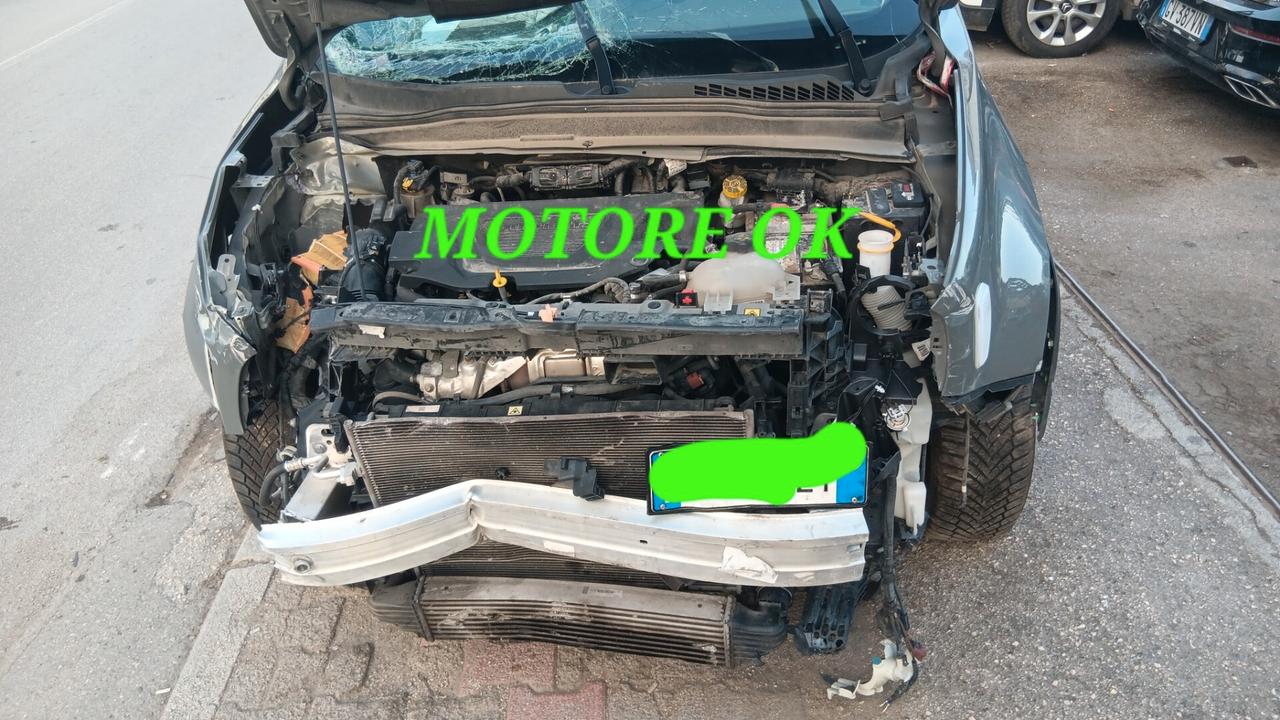 Jeep Renegade limited incidentata sinistrata mondialcars