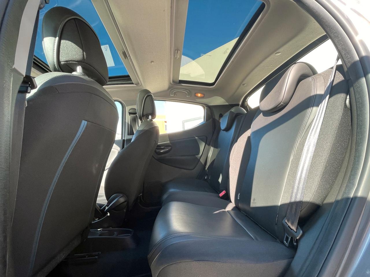 LANCIA YPSILON AUTOMATICA S&S Platinum TETTO APRIBILE