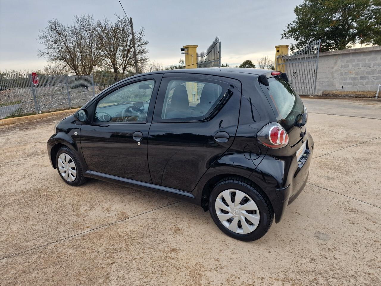 Toyota Aygo 1.0 12V VVT-i 5 porte Connect