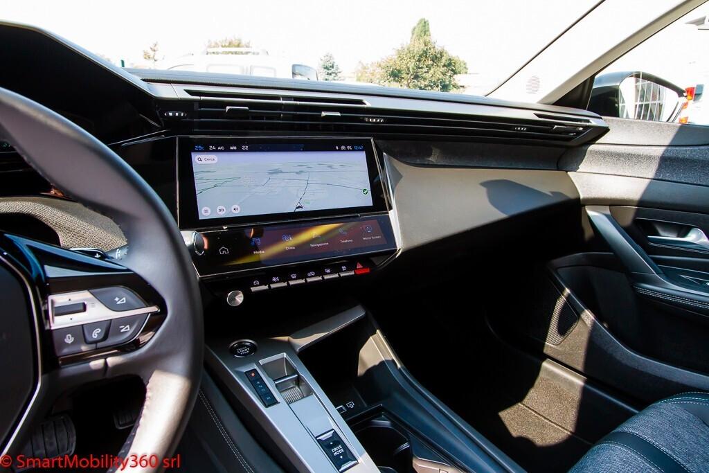 Peugeot 408 Hybrid 136 e-DCS6 Allure - Ok neopatentati!!!