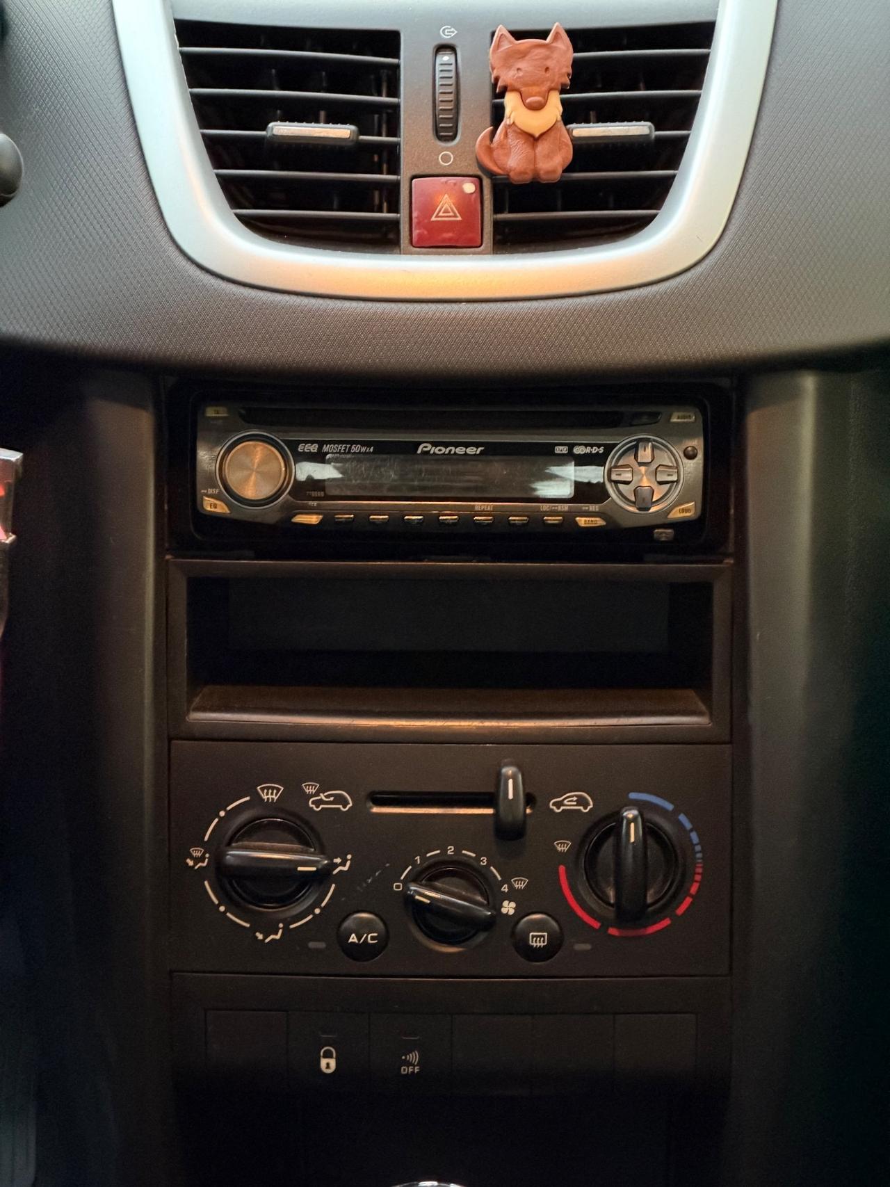 Peugeot 207 5porte- Neopatentati- Cinghia stostituita