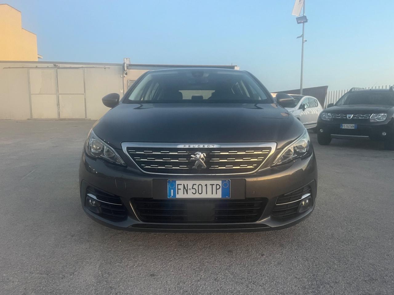 PEUGEOT 308 1.6 HDI 120CV BERLINA FULL LED MY18