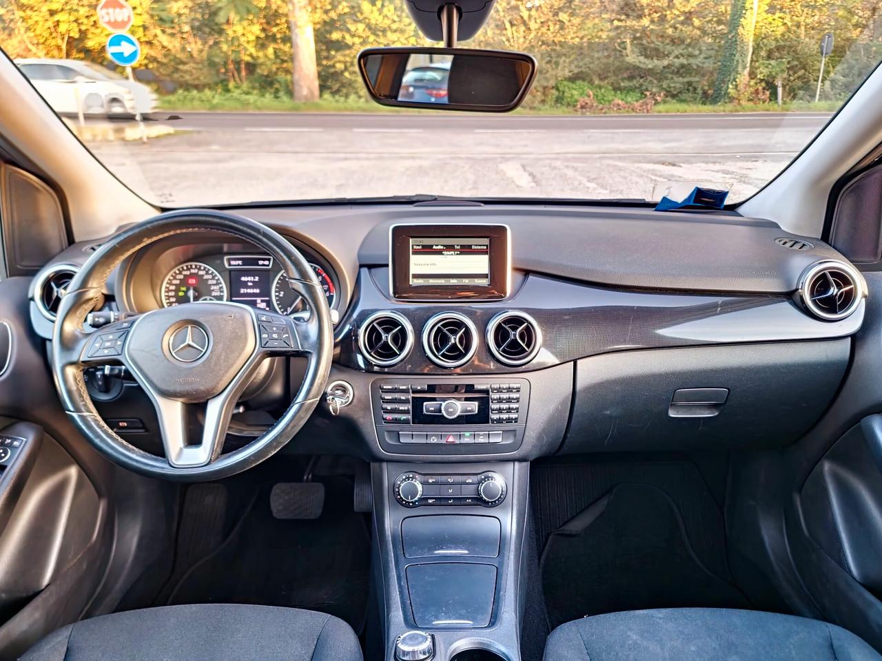 Mercedes-benz B 180 B 180 CDI Automatic Premium 2014-E5B