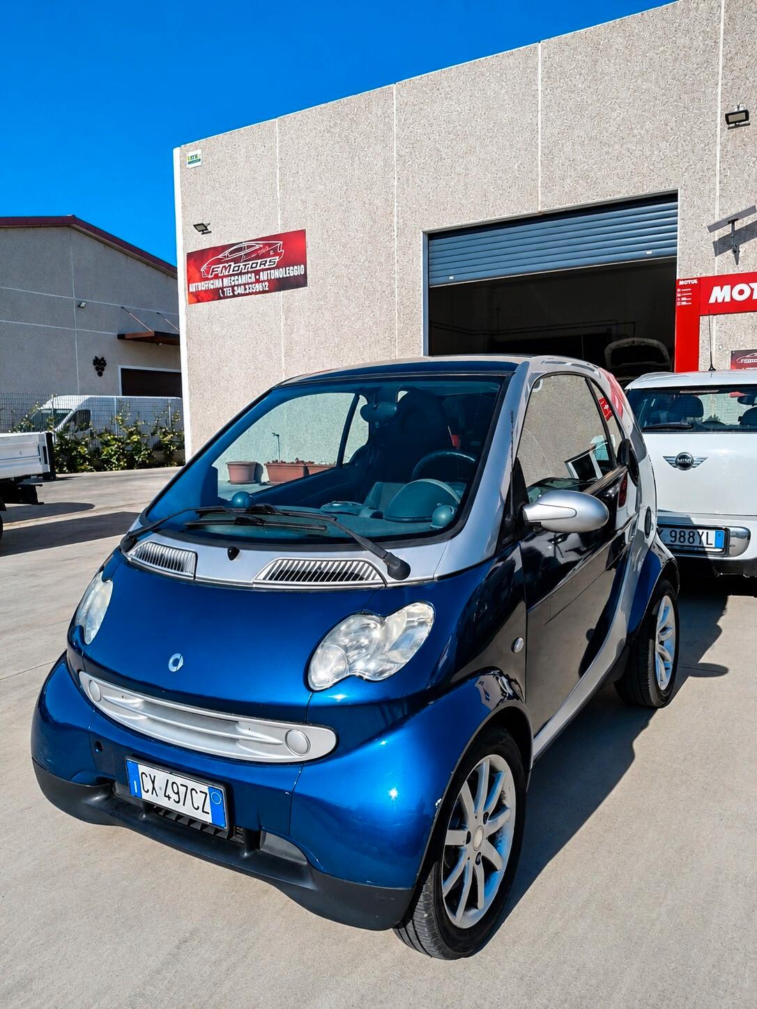 Smart ForTwo 700 coupé pure (45 kW)