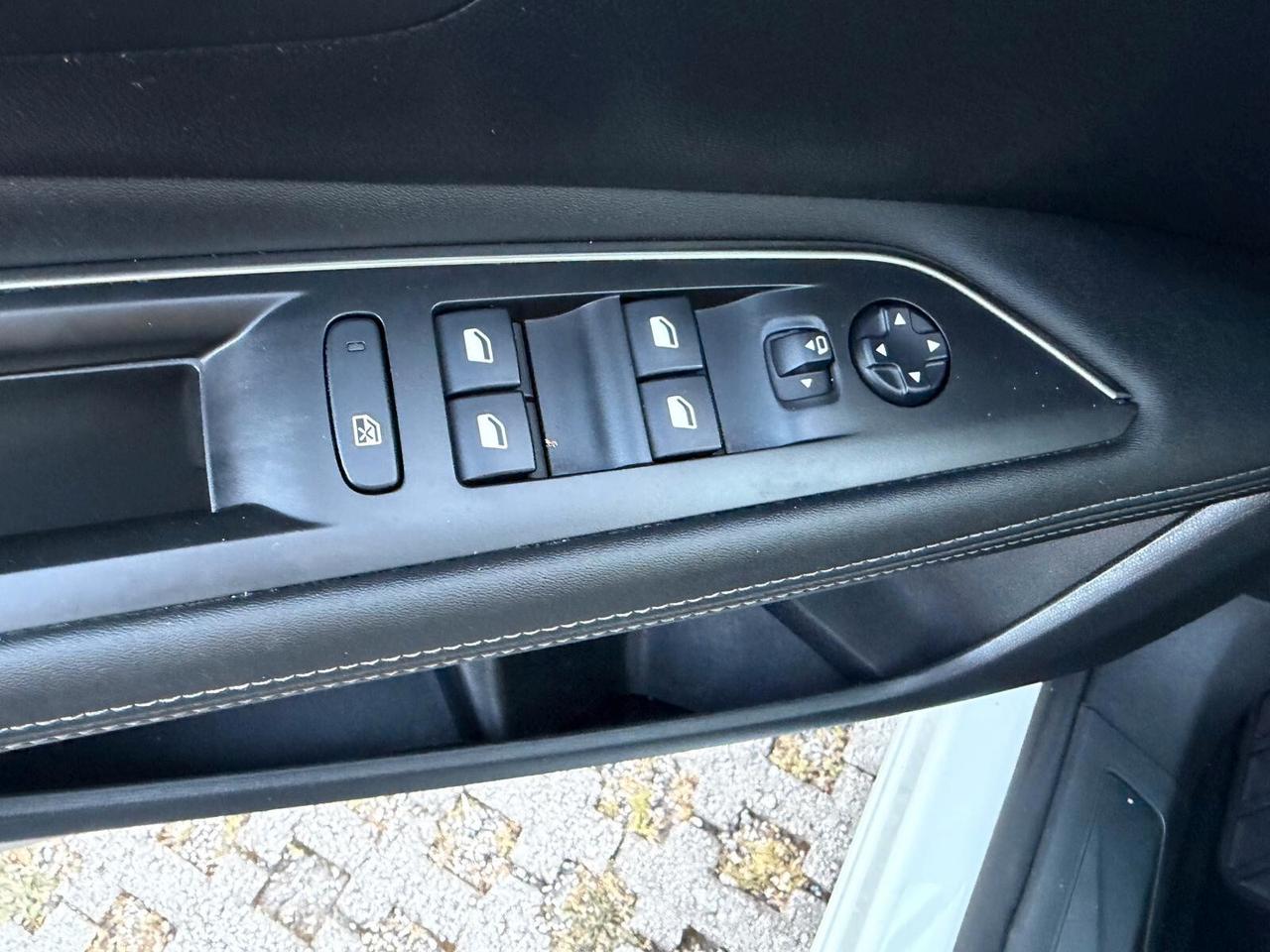 Peugeot 3008 BlueHDi 130 S&S Allure-2019