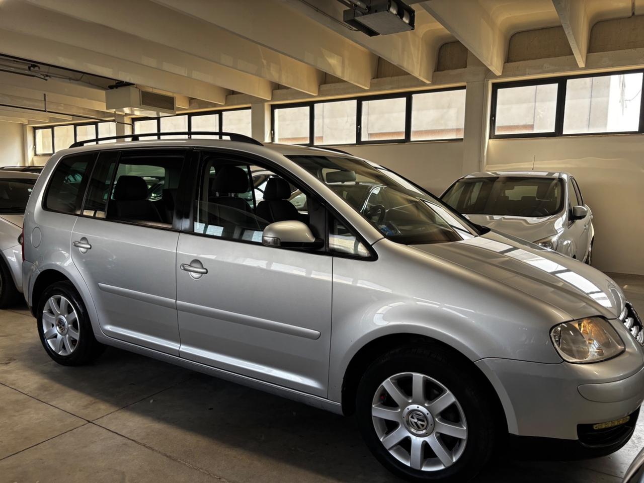 Volkswagen Touran 2.0 TDI PREZZO FISSO