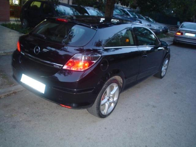 Opel Astra GTC 1.9 16V CDTI 150CV Cosmo