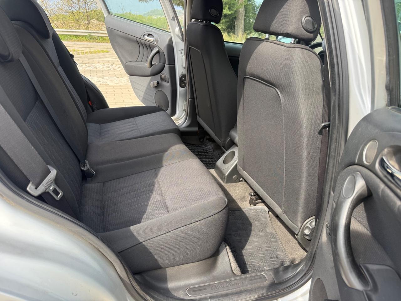 Alfa Romeo 147 1.9 JTD (120)