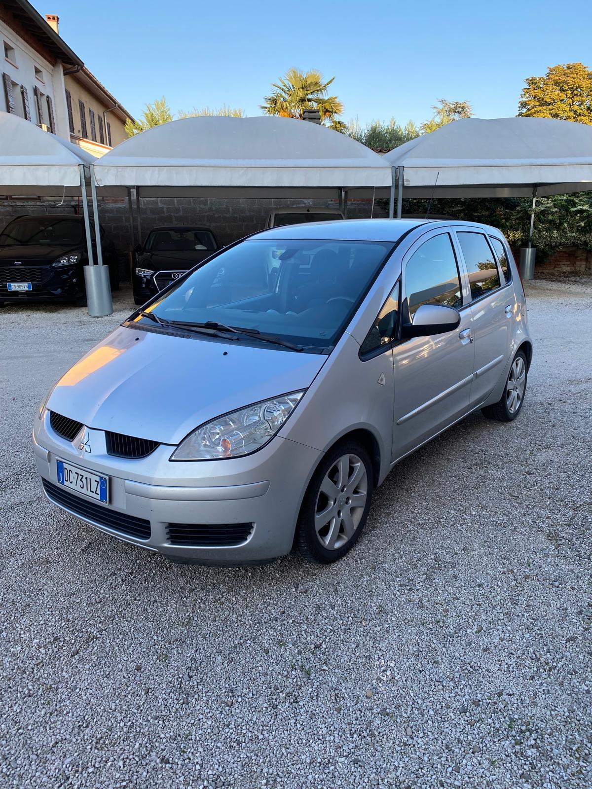 Mitsubishi Colt 5 Porte Colt 5p 1.1 12v Sportychrome