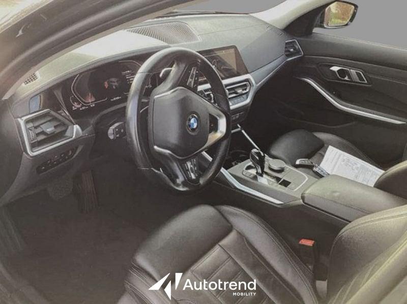 BMW Serie 3 Touring 320d 190 CV Automatica 48V Mild Hybrid Luxury