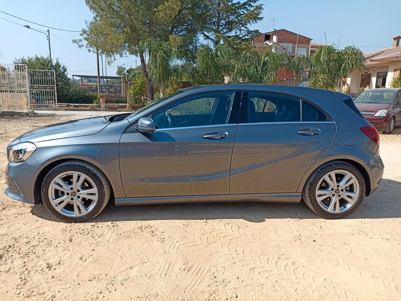 Mercedes-benz A 180 d Premium 110 Cv - 2017