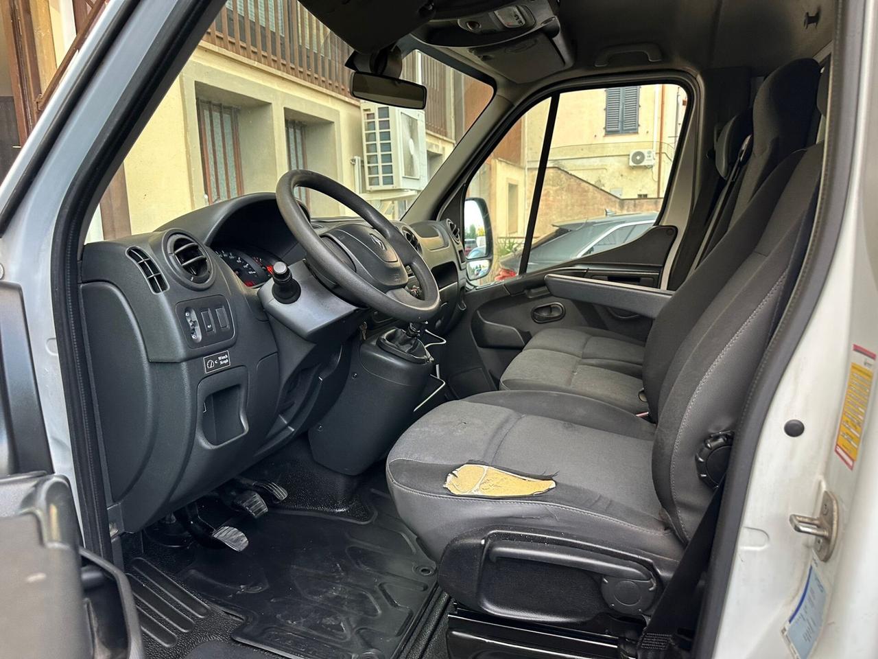 Renault Master T35 2.3 dCi/145 PL Cabinato Twin Turbo S&S