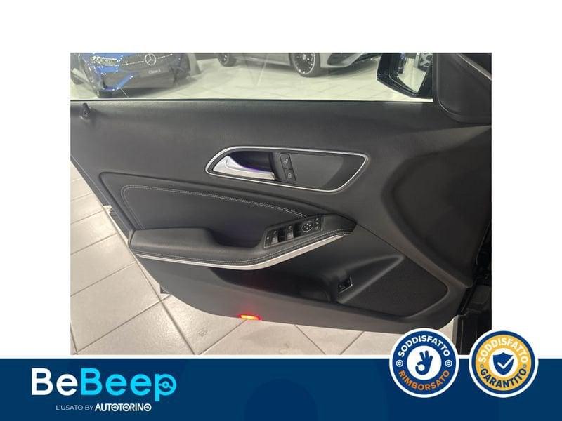 Mercedes-Benz GLA 180 SPORT AUTO