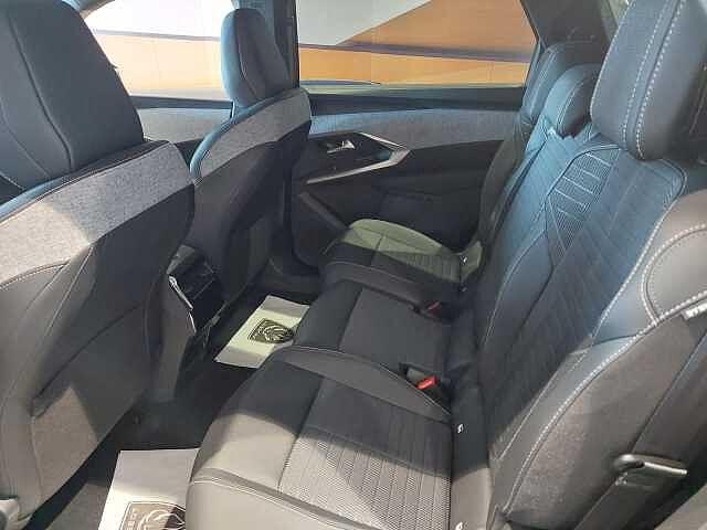 Peugeot 5008 Hybrid 145 e-DCS6 Allure KM0
