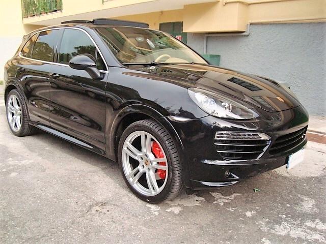 Porsche Cayenne 3.0 Diesel cert Porsche Service