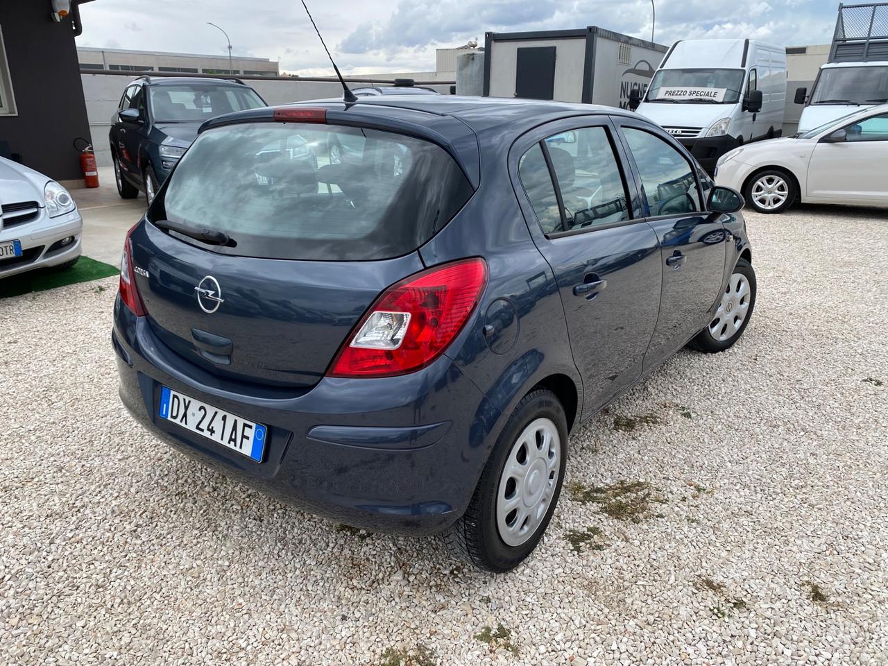 Opel Corsa 1.2 5 porte Cosmo