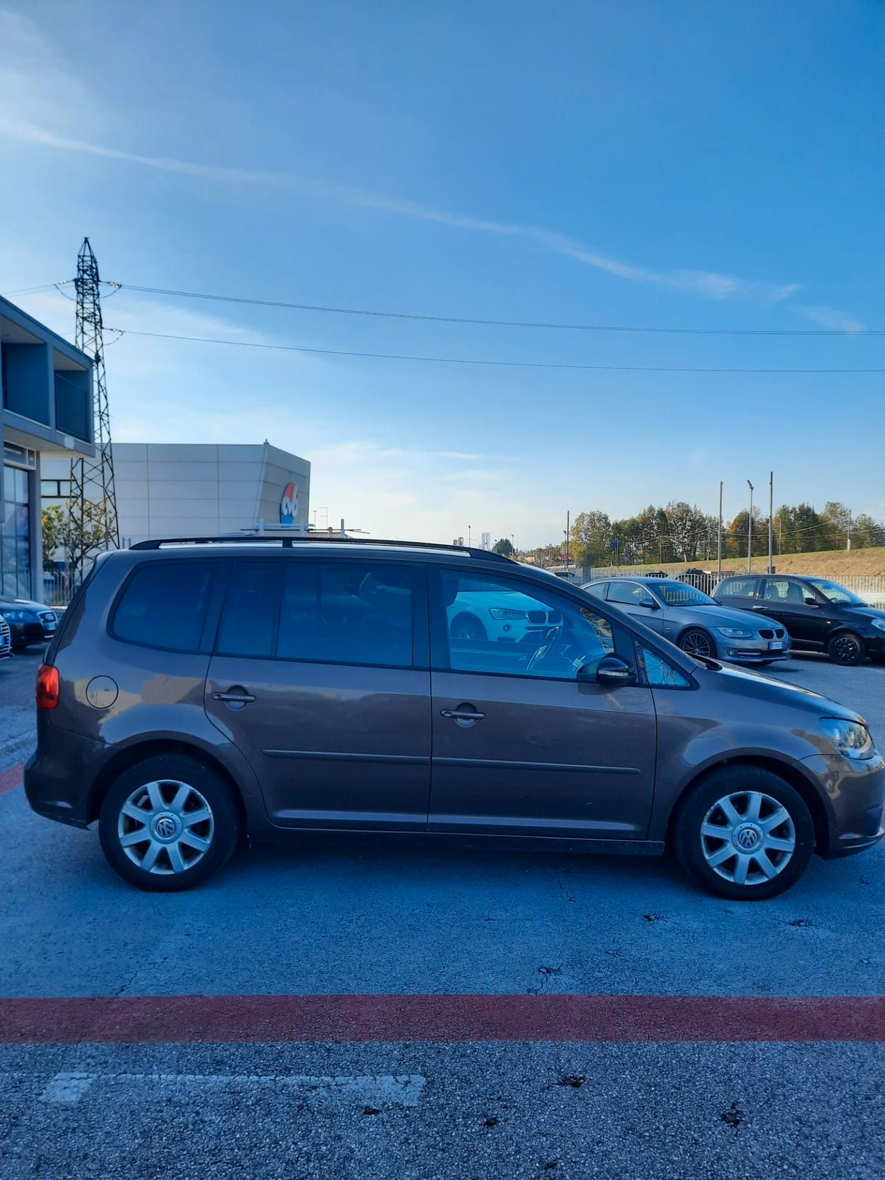 Volkswagen Touran 1.6 TDI Comfortline 7 POSTI