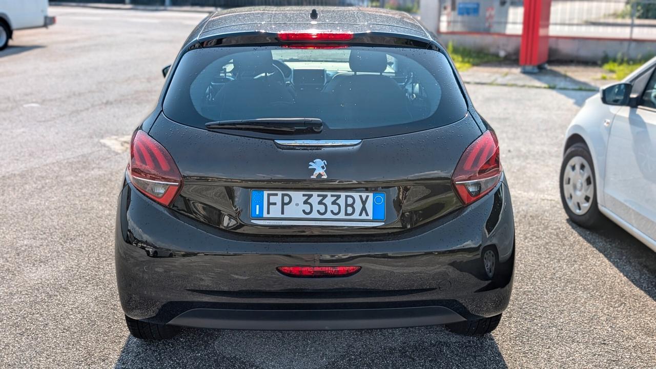 Peugeot 208 PureTech 82 5 porte Allure