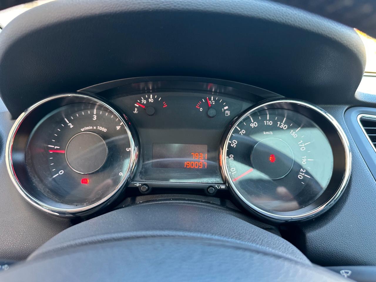 Peugeot 5008 1.6 HDi 112CV Business