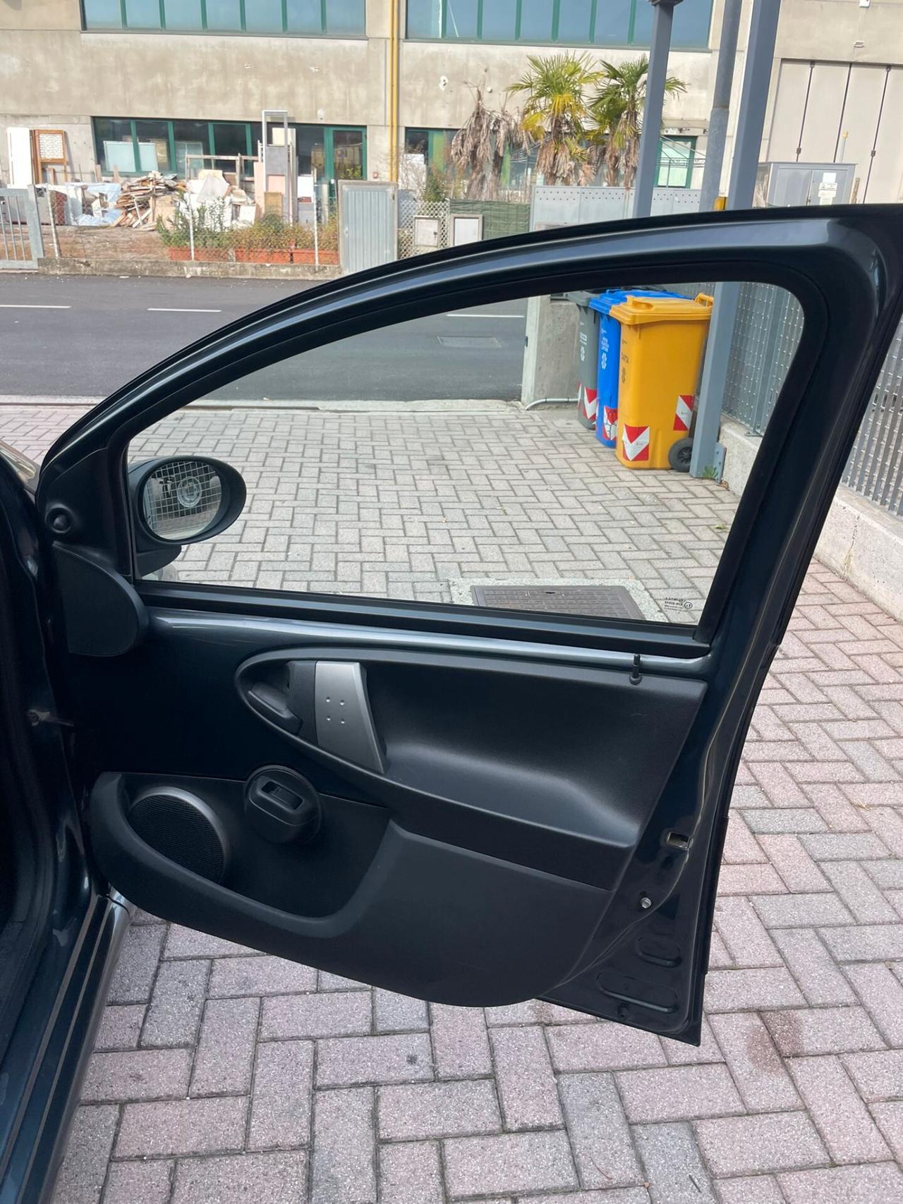 Toyota Aygo 1.0 12V VVT-i 5 porte Orange Connect