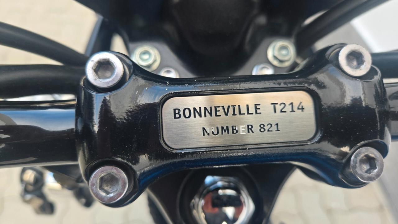 Triumph Bonneville T214 SPECIAL EDITION