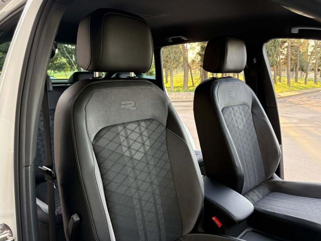 VOLKSWAGEN Tiguan 2.0 TDI 150 CV SCR DSG R-Line LUCI AMBIENTE