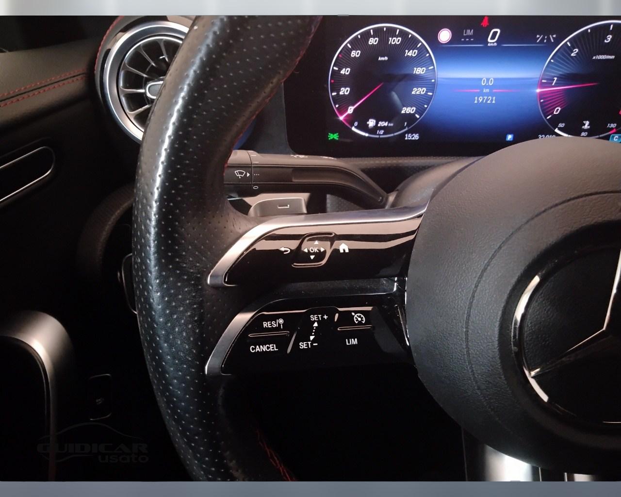 Mercedes-Benz CLA Coupe - C118 2023 - CLA Coupe 200 d AMG Line Advanced Plus auto