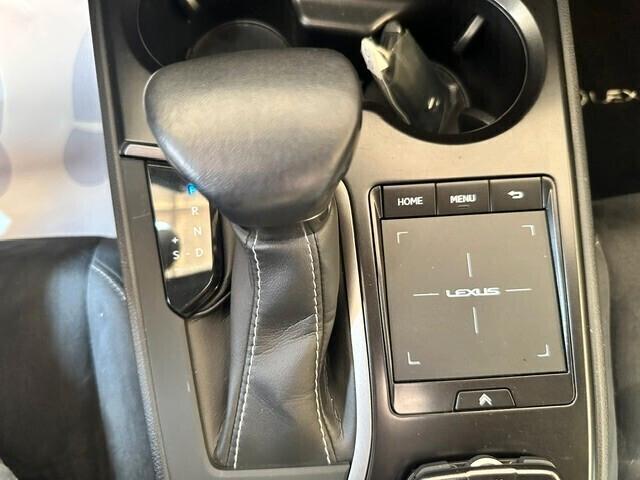 Lexus UX Hybrid Business