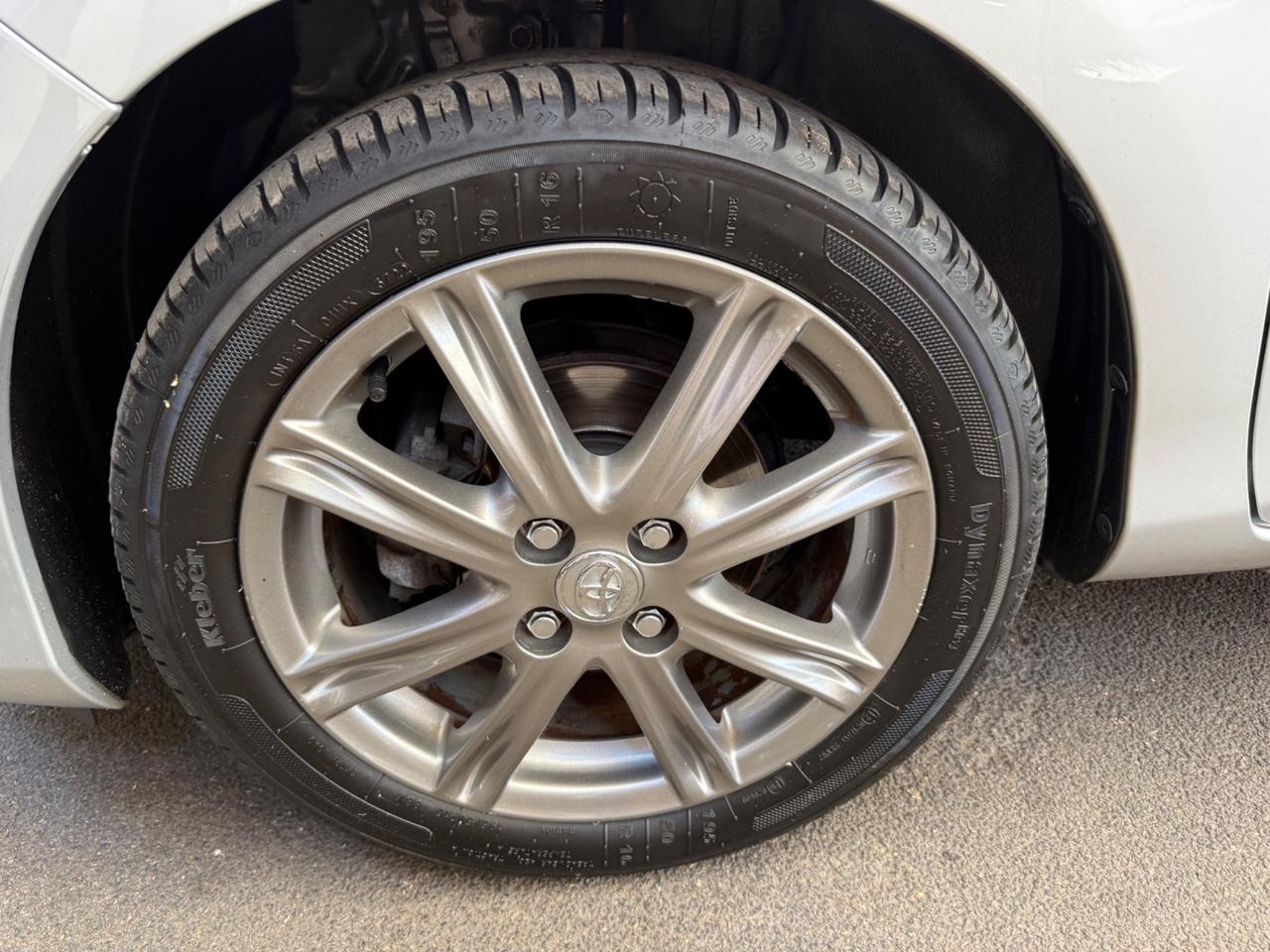 Toyota Yaris 1.3 5 porte