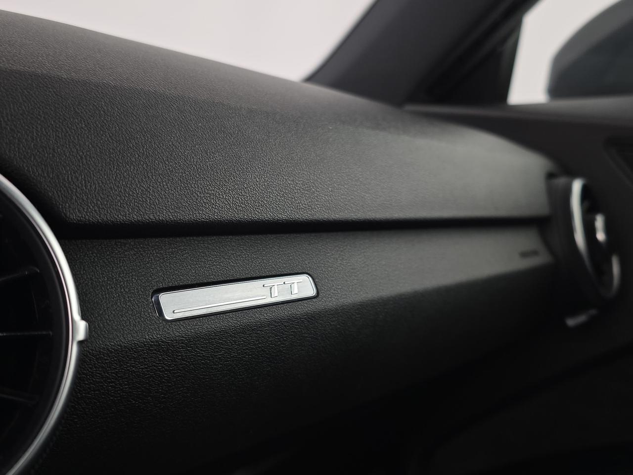 Audi TT 40 2.0 tfsi s-tronic