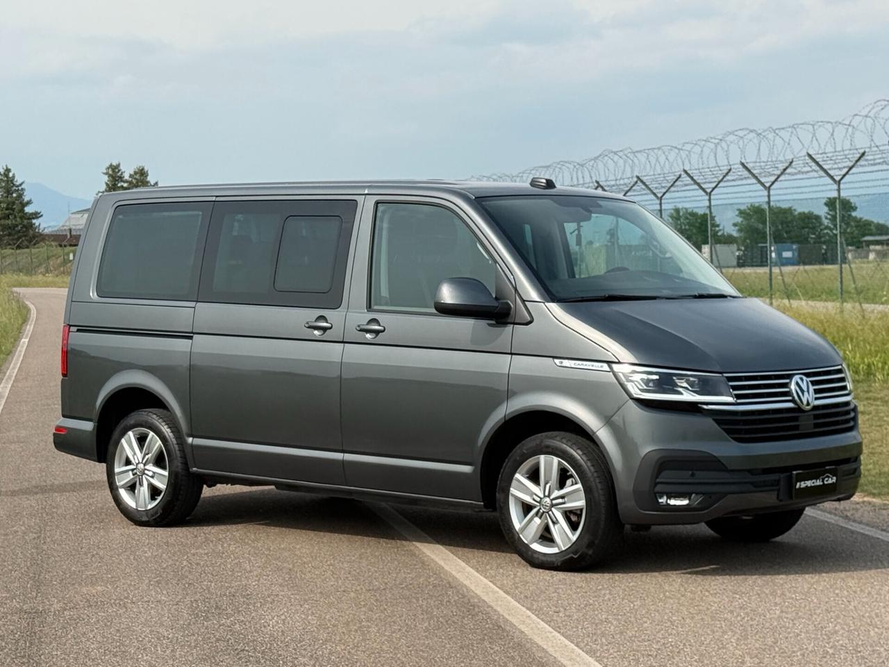 Volkswagen Caravelle 2.0 TDI 150CV DSG PC "NUOVO - 9 POSTI - 29000KM !!!"