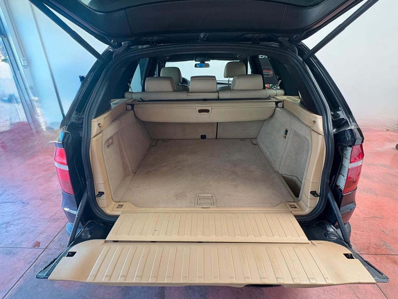 BMW X5 CAMBIO AUT. 4X4 Diesel 3.0 CV 235 Km 197.696 tagliandati
