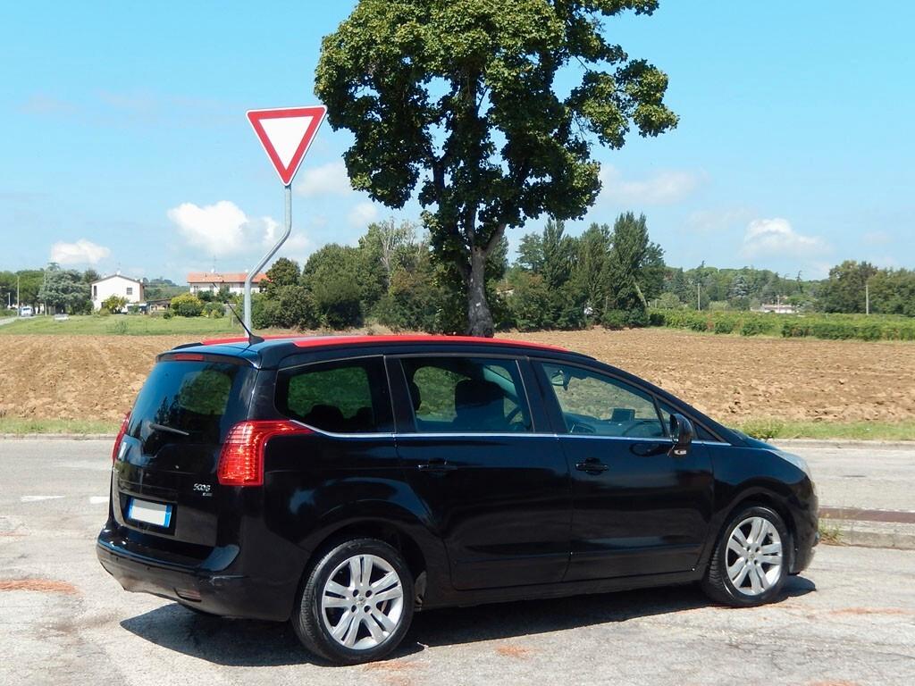 PEUGEOT 5008 2.0 HDi 7 POSTI -NON TRATTABILE