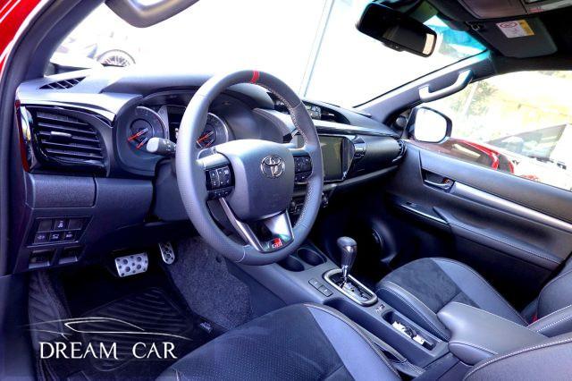TOYOTA Hilux 2.8 D-4D A/T 4WD 4 porte Double Cab GR SPORT
