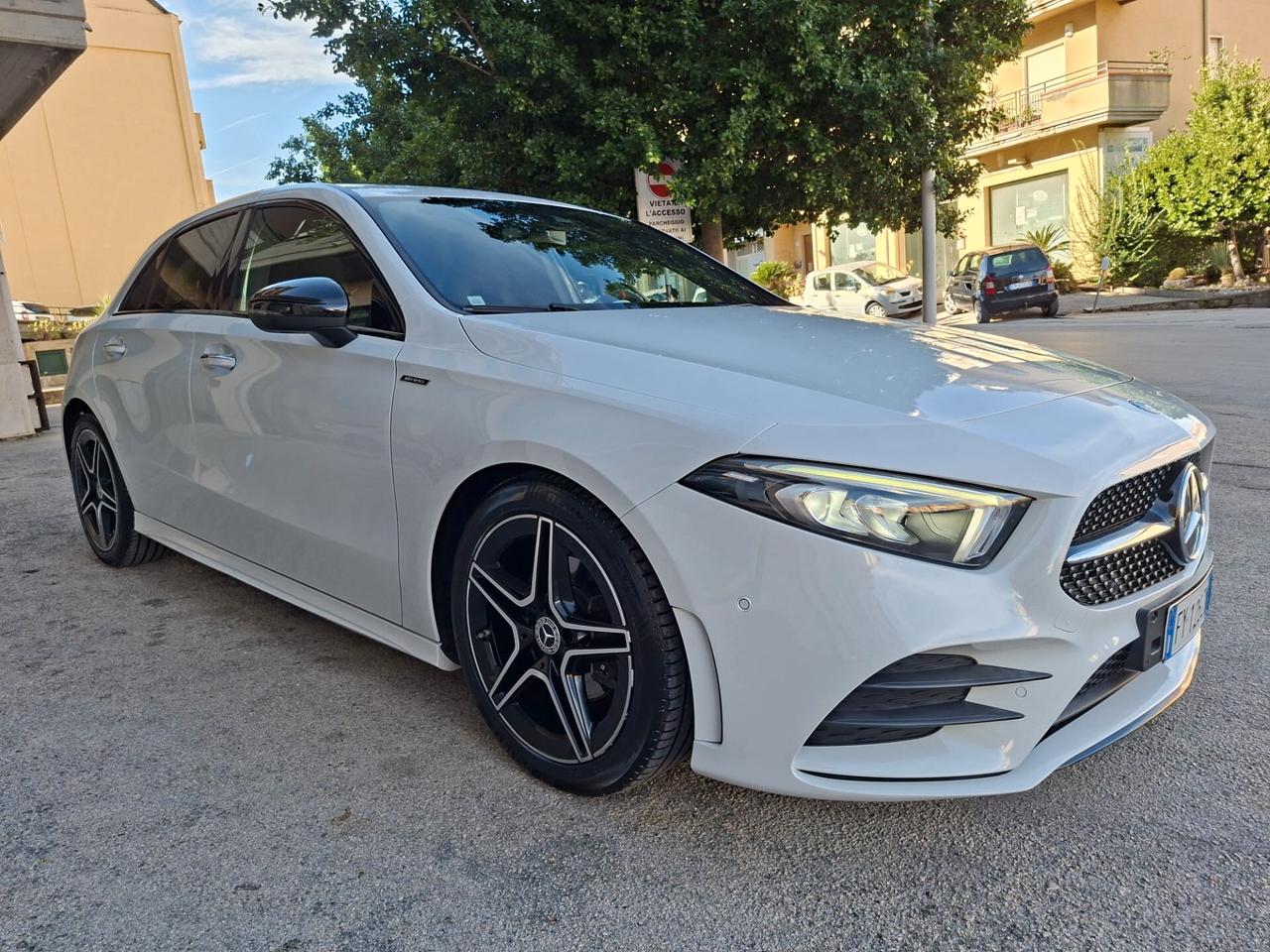 MERCEDES Classe A 180d Automatic AMG Premium