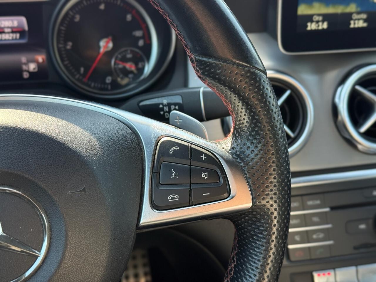 MERCEDES GLA 200d 2017 Premium Exclusive AMG