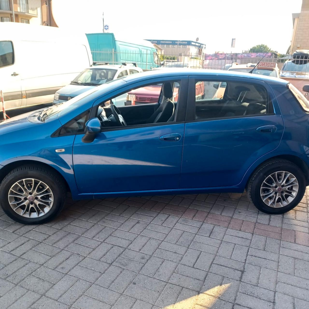126628KM PUNTO EVO 1.4 NEOPATENTATI BEN CONSERVATA