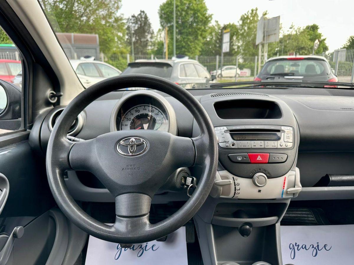 TOYOTA - Aygo - 12V VVT-i 5 porte Now
