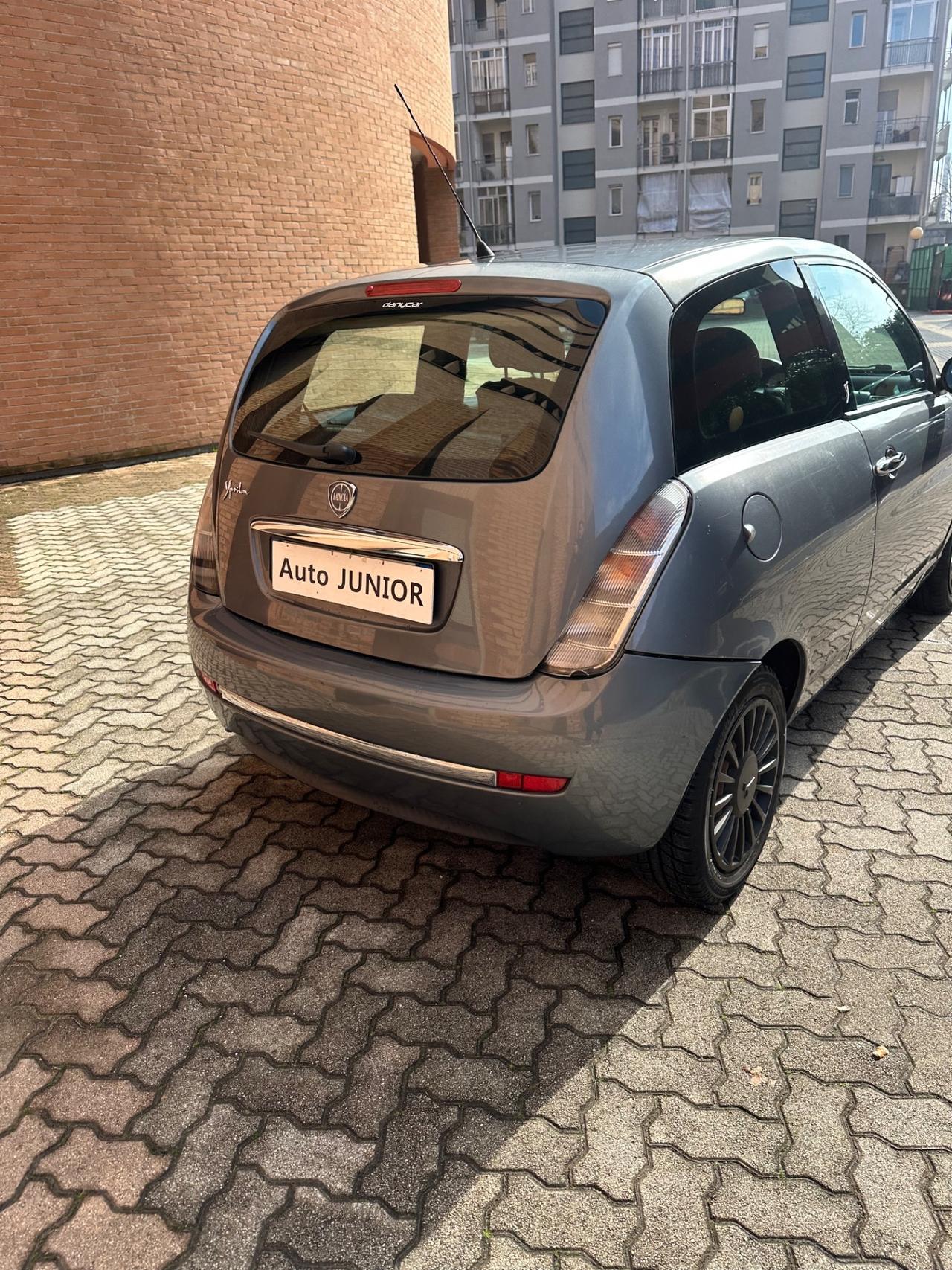Lancia Ypsilon 1.4 Platino Ecochic GPL