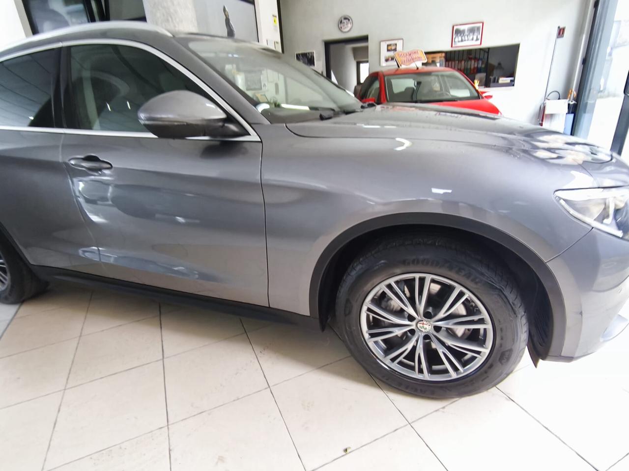 Alfa Romeo Stelvio 2.2 Turbodiesel 190 CV AT8 Q4 Executive