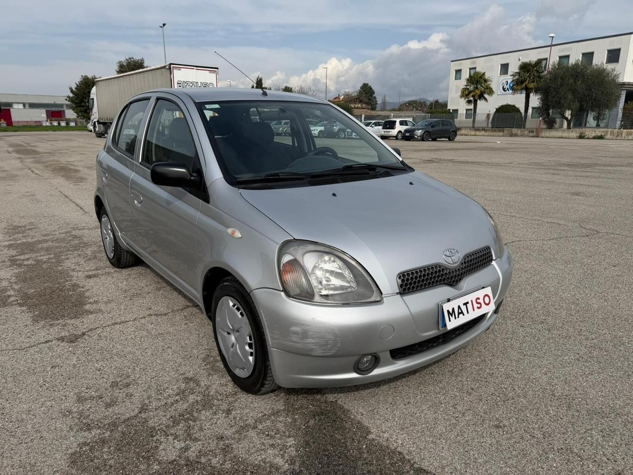 Toyota Yaris 1.3i 16V cat 5 porte Luna
