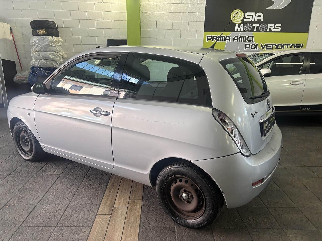 Lancia Ypsilon 1.2 Argento