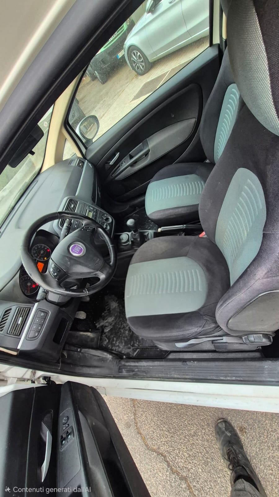 Fiat grande punto van 4 posti