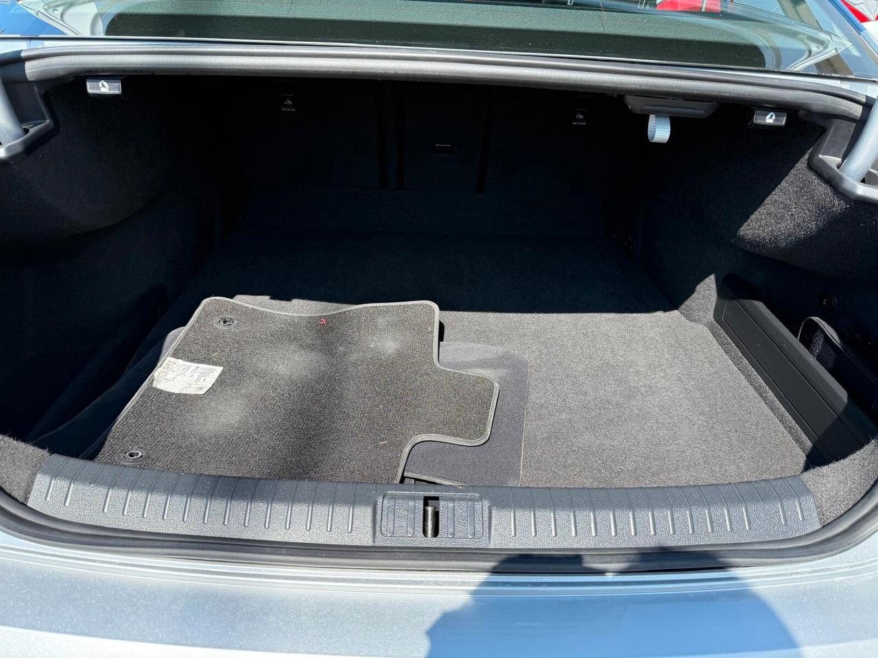 Volkswagen Passat 1.6 TDI Comfortline BlueMotion Technology - ok neopatentati -