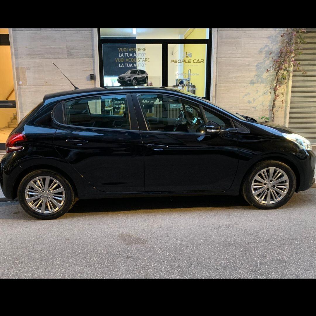 Peugeot 208 BlueHDi 75 5 porte Allure
