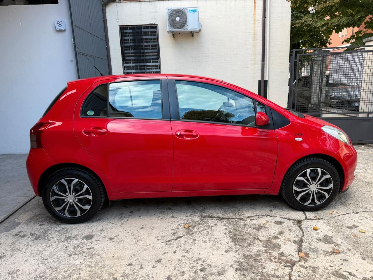 Toyota Yaris 1.0 5 porte